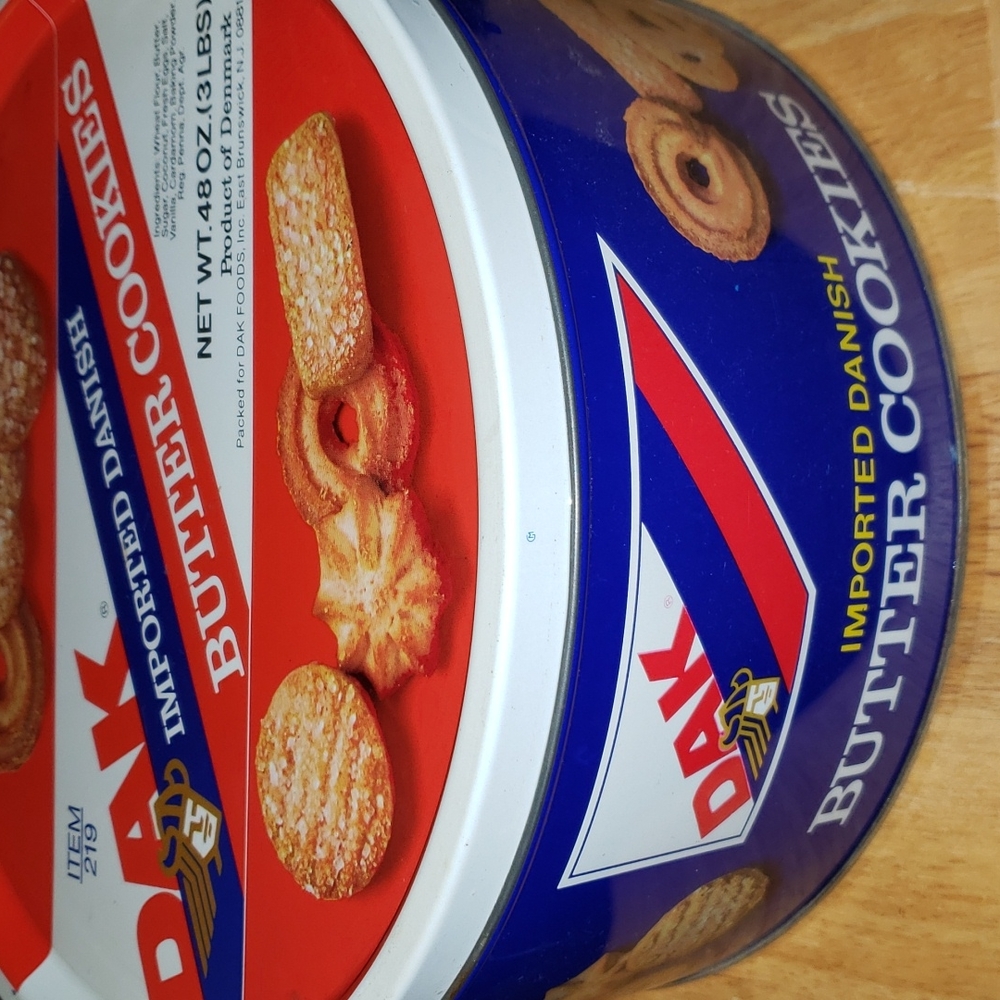 Rare Dak Imported Danish Butter Cookies Empty 48 oz Tin - Picture 4 of 8